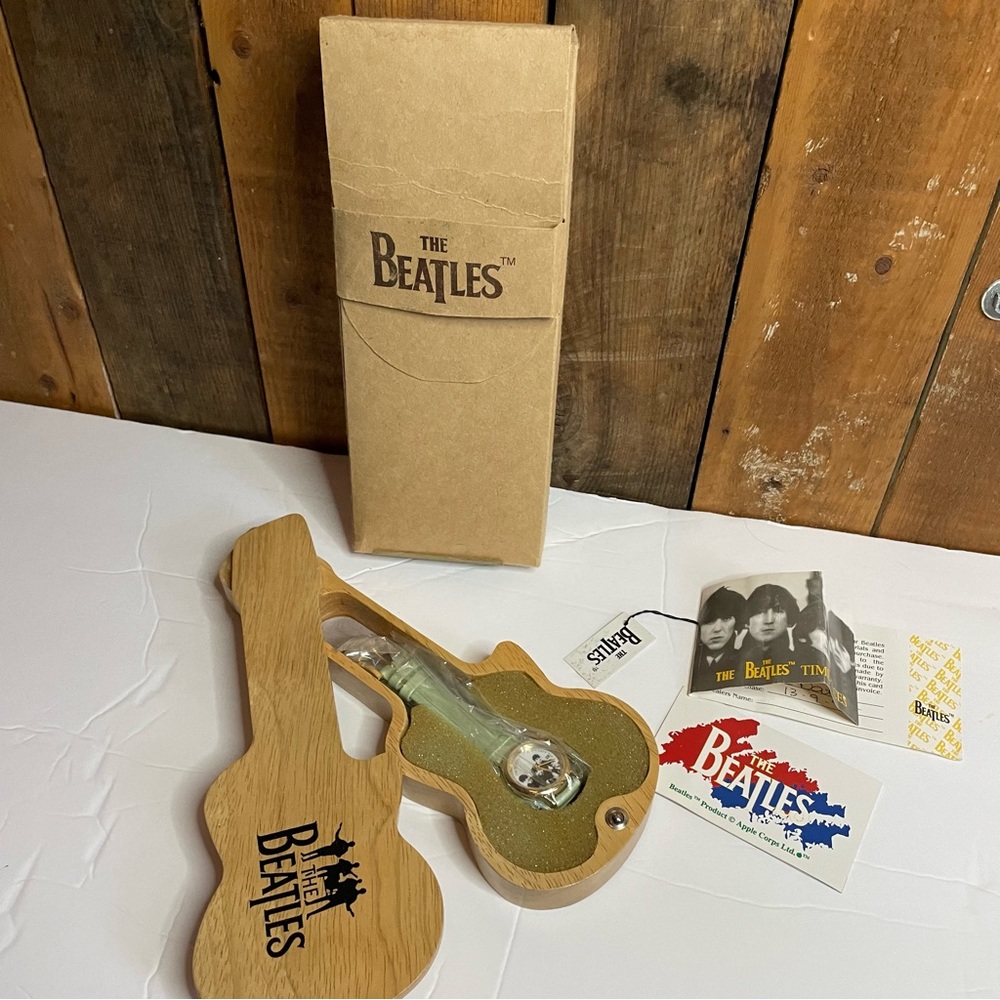 Beatles Watch Guitar Case - Picture 3 of 14